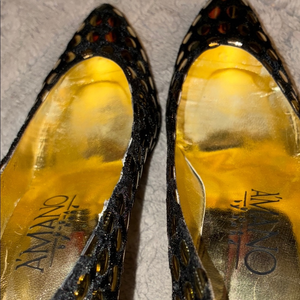 A’MANO Black and Gold Polka Dot Heels - Picture 11 of 11